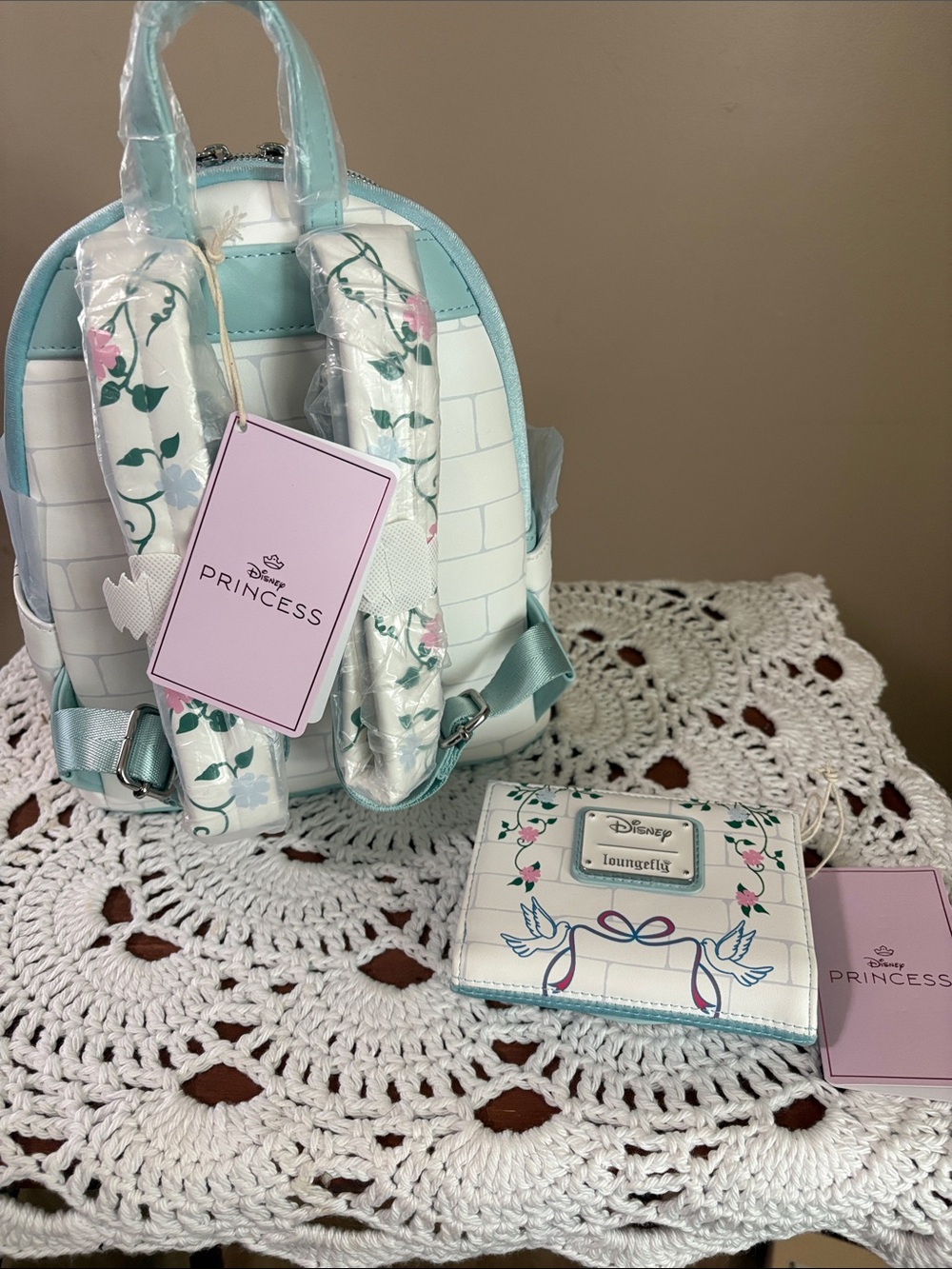Loungefly Disney Stain Glass Cinderella Bag/Backpack with Matching Wallet NWT - Picture 4 of 4